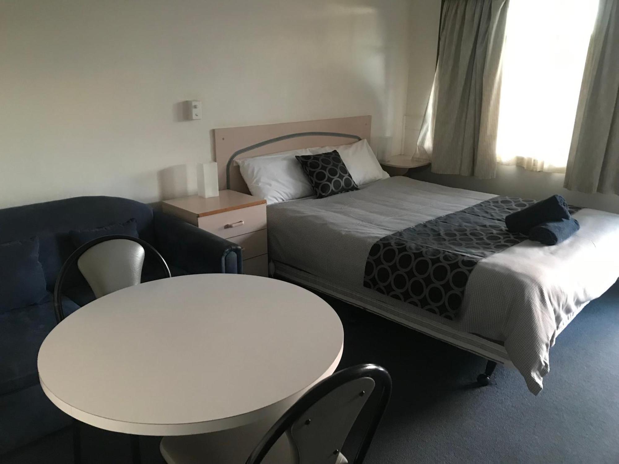 County Lodge Motor Inn West Wyalong Exteriör bild