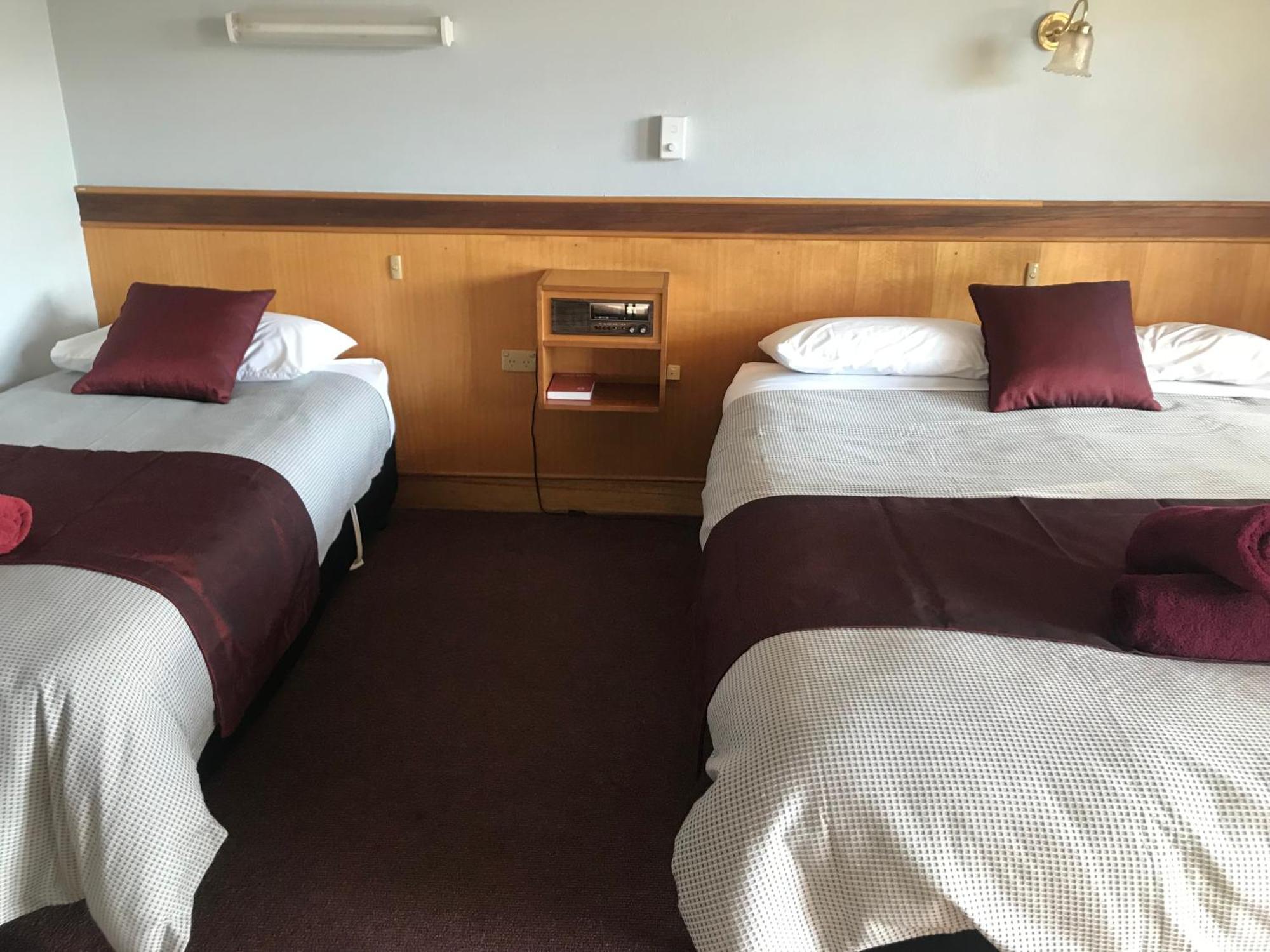 County Lodge Motor Inn West Wyalong Exteriör bild