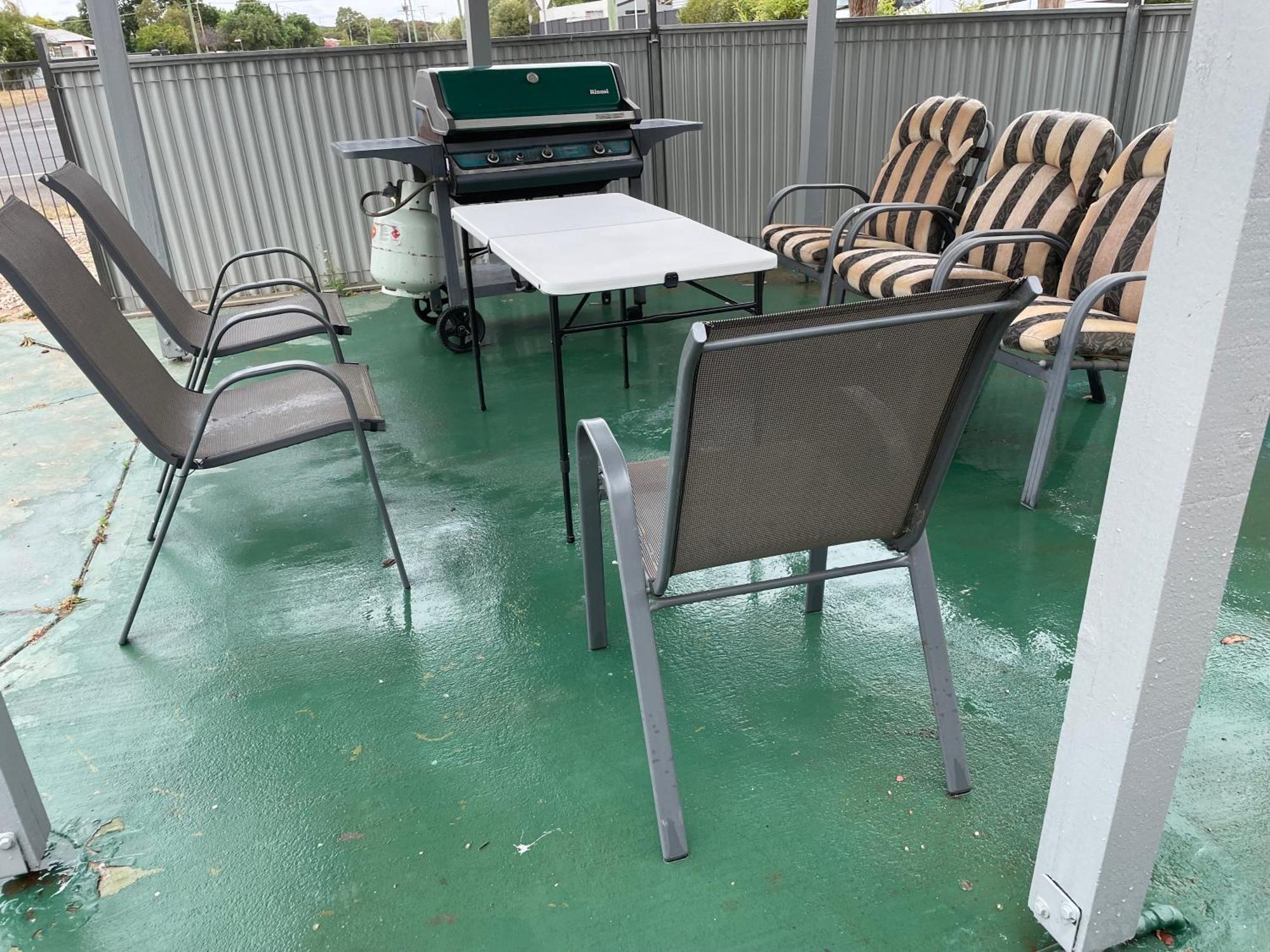 County Lodge Motor Inn West Wyalong Exteriör bild