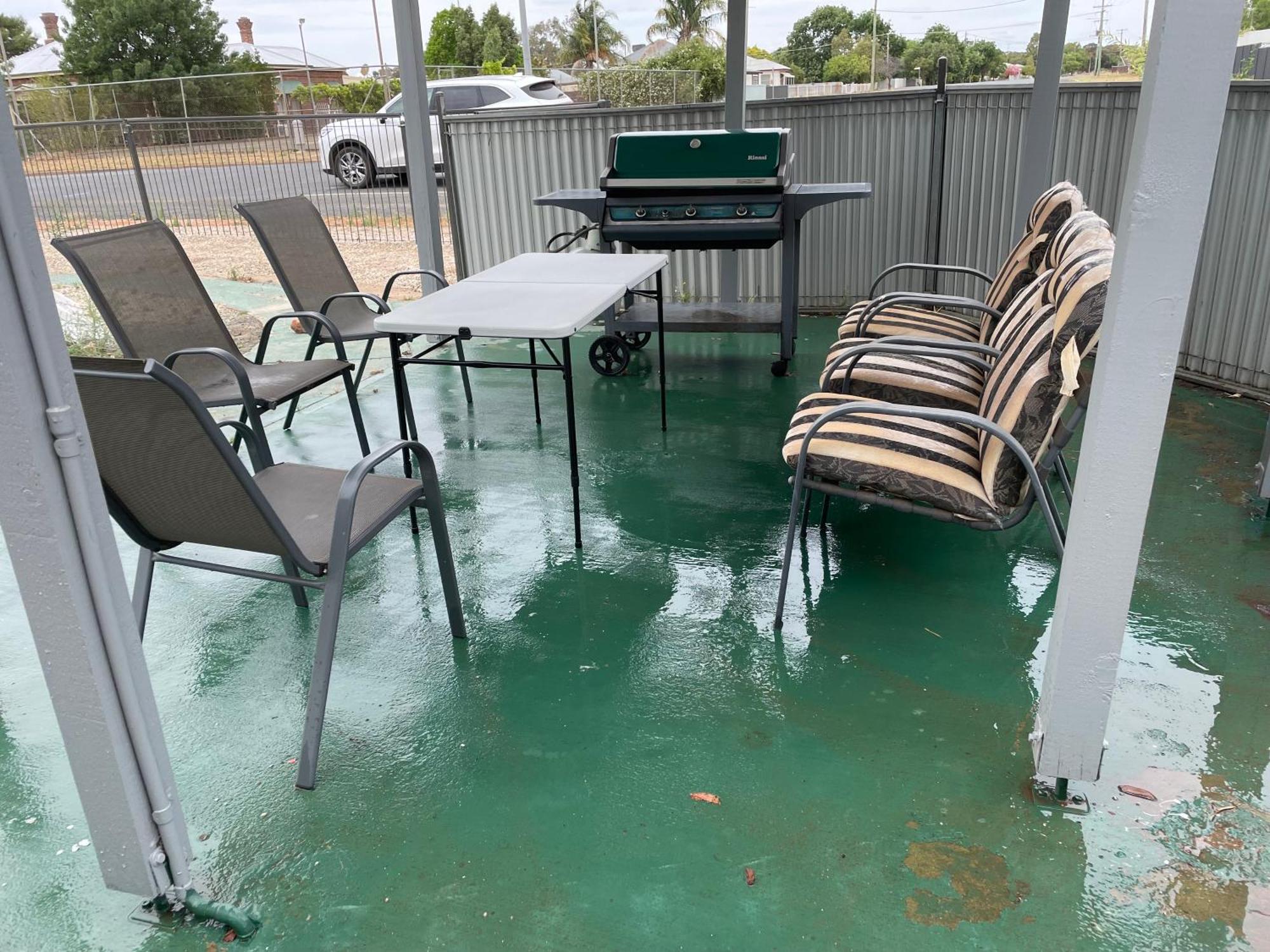 County Lodge Motor Inn West Wyalong Exteriör bild